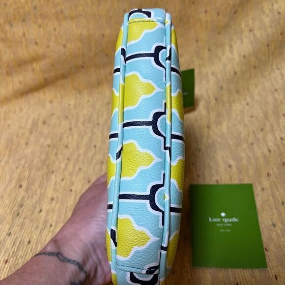 KATE SPADE AUTHENTIC TEAL & YELLOW SUMMER PEBBLED LEATHER WRISTLET. NWT. - Picture 7 of 9